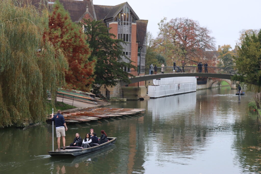 Garret Hostel Bridge overlooking The River Cam